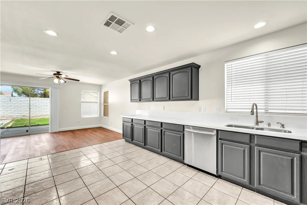 8616 MAJESTIC PINE, Las Vegas, NV 89143