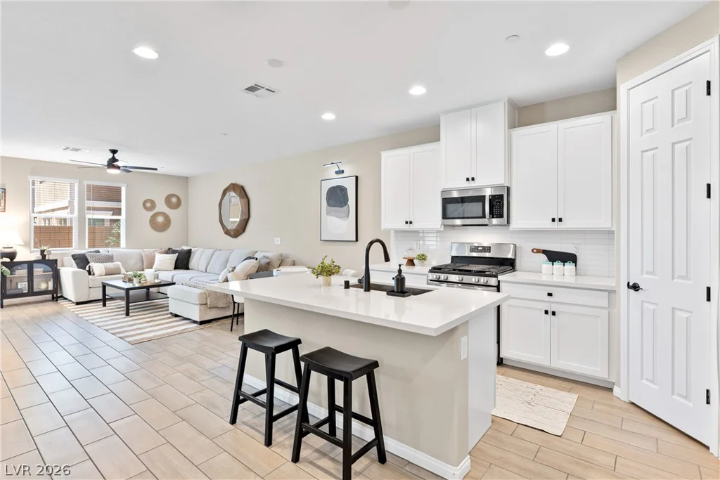 771 Aurora Vale, Henderson, NV 89011