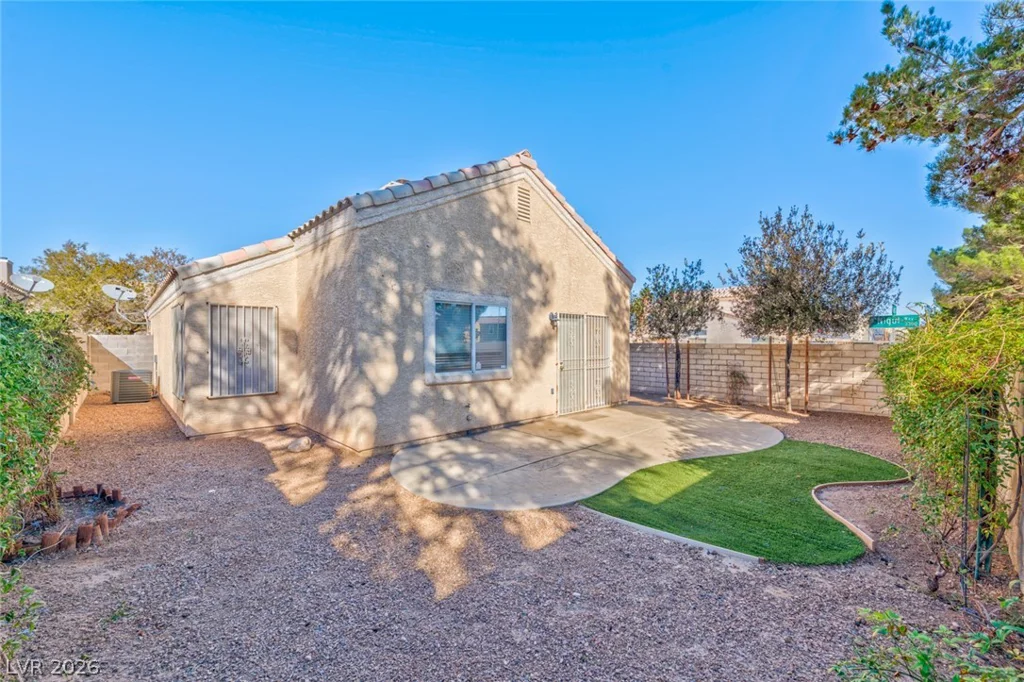 8661 Freeport, Las Vegas, NV 89117