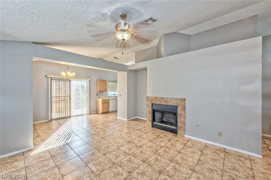 8661 Freeport, Las Vegas, NV 89117