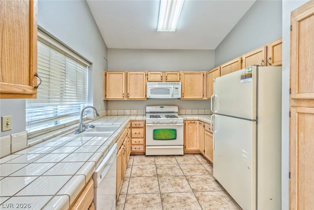 8661 Freeport, Las Vegas, NV 89117