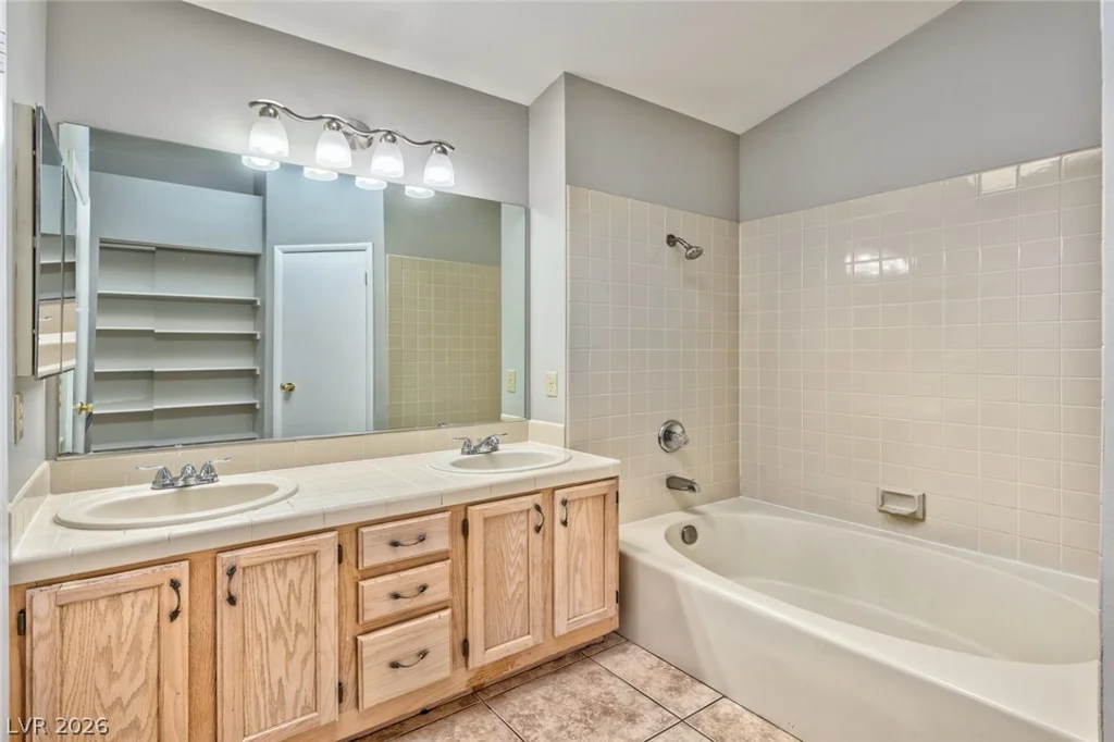 8661 Freeport, Las Vegas, NV 89117