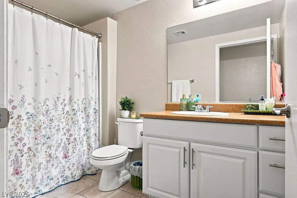 8250 Grand Canyon, Las Vegas, NV 89166