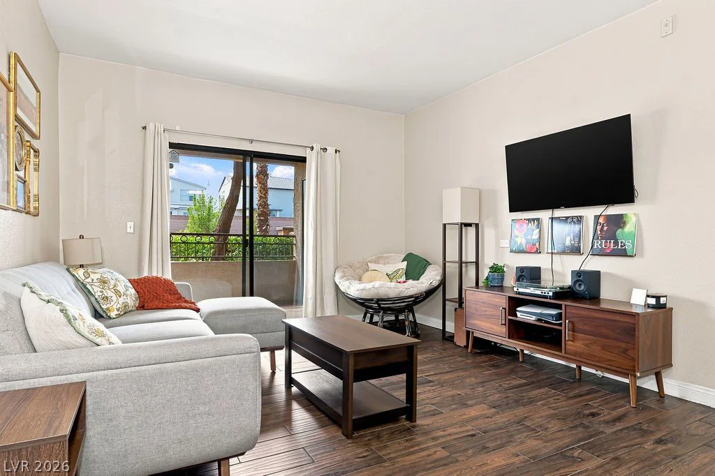 8250 Grand Canyon, Las Vegas, NV 89166