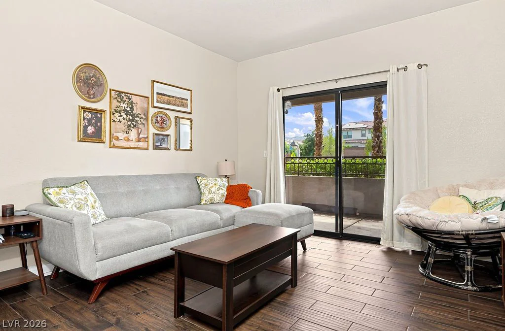 8250 Grand Canyon, Las Vegas, NV 89166