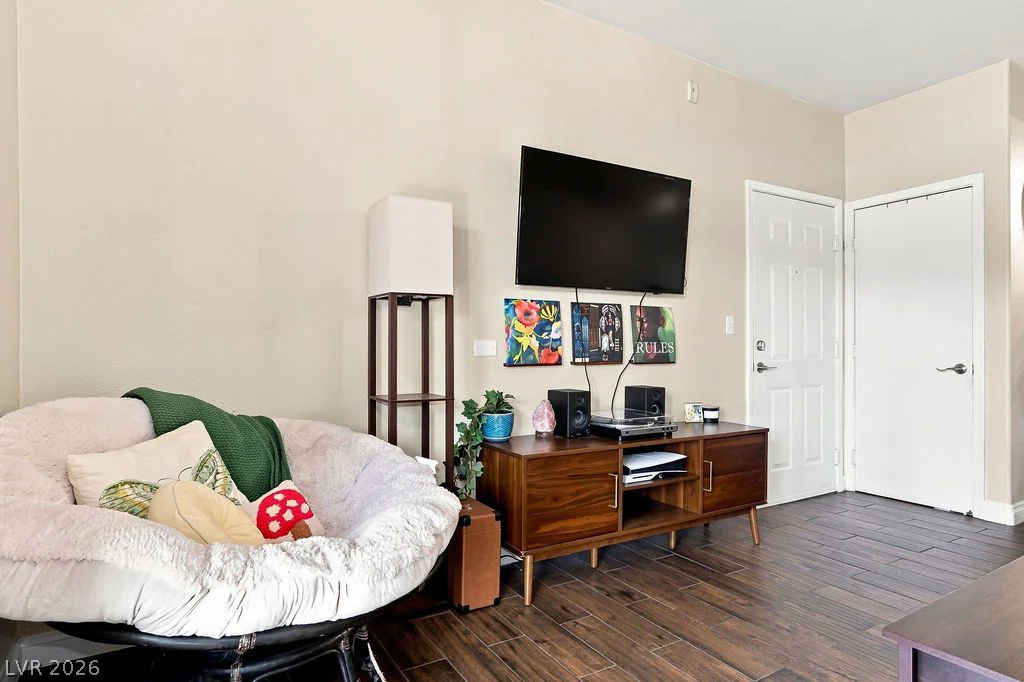 8250 Grand Canyon, Las Vegas, NV 89166