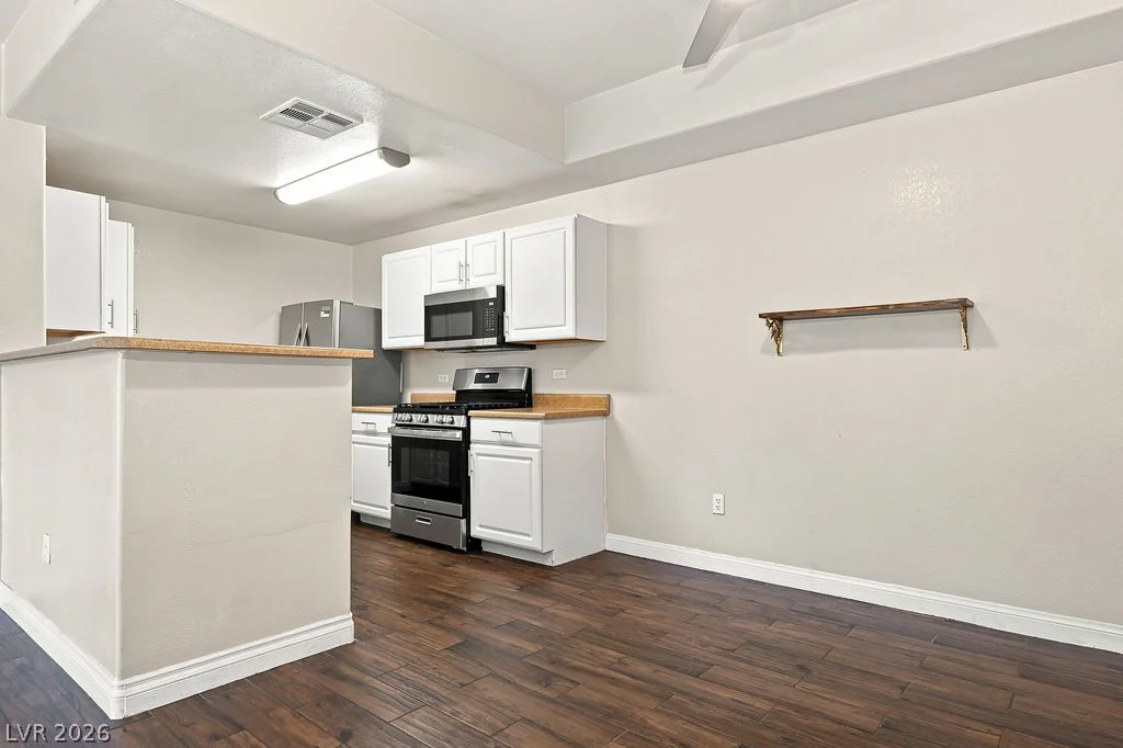 8250 Grand Canyon, Las Vegas, NV 89166