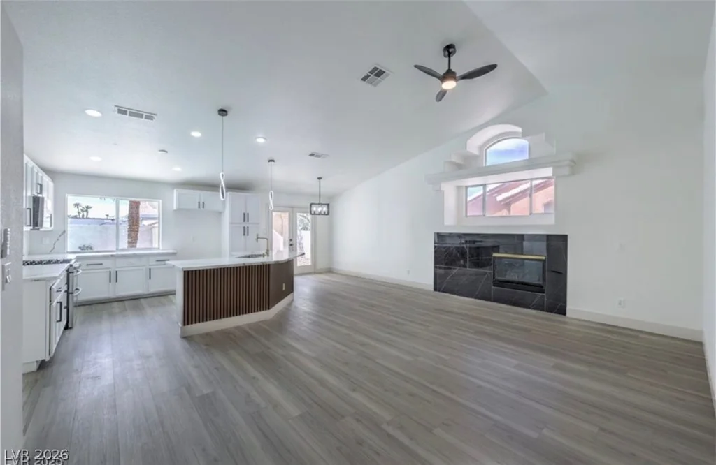 6435 Heatherton, Las Vegas, NV 89110