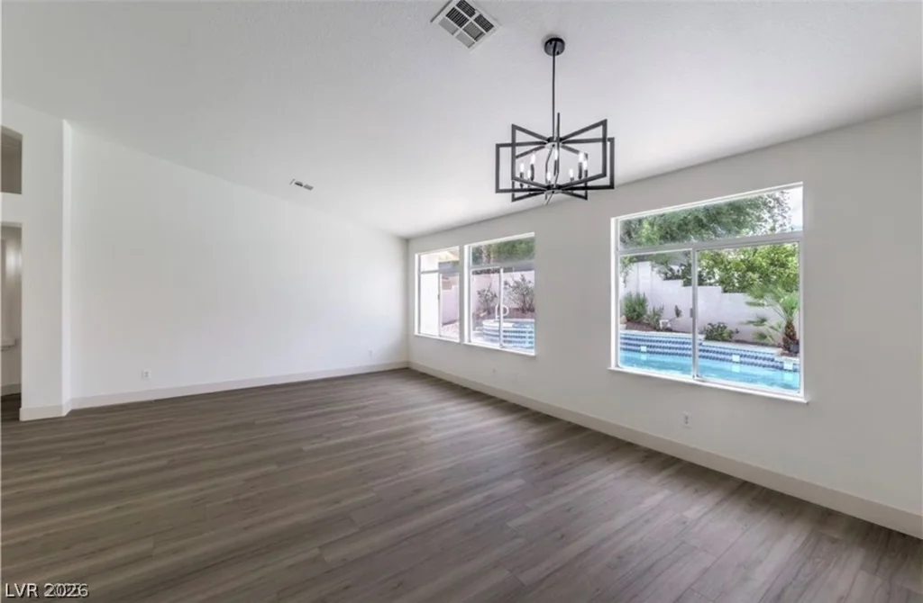 6435 Heatherton, Las Vegas, NV 89110