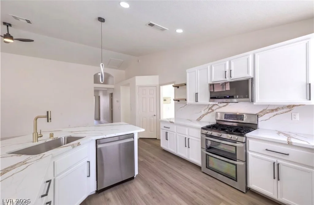 6435 Heatherton, Las Vegas, NV 89110