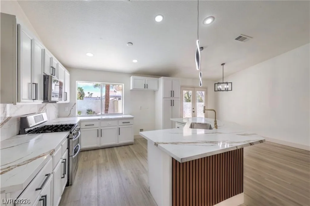6435 Heatherton, Las Vegas, NV 89110