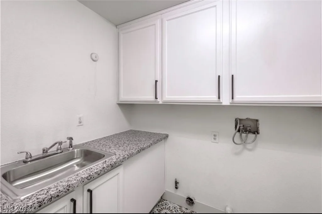 6435 Heatherton, Las Vegas, NV 89110
