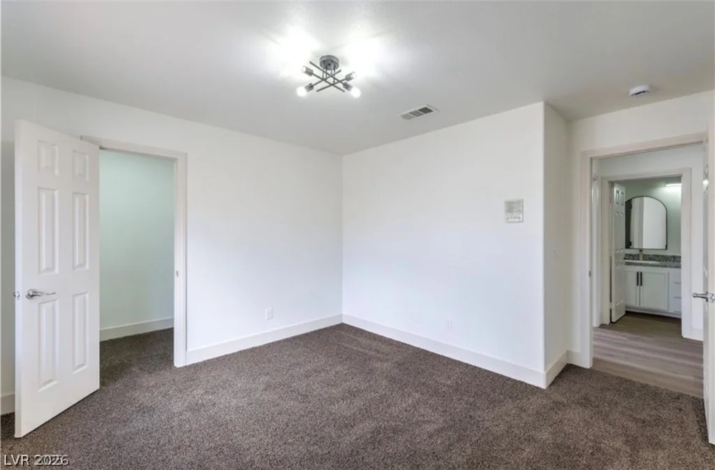 6435 Heatherton, Las Vegas, NV 89110