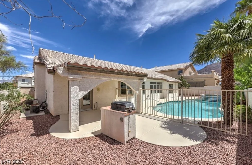 6435 Heatherton, Las Vegas, NV 89110