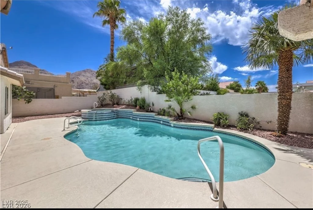 6435 Heatherton, Las Vegas, NV 89110