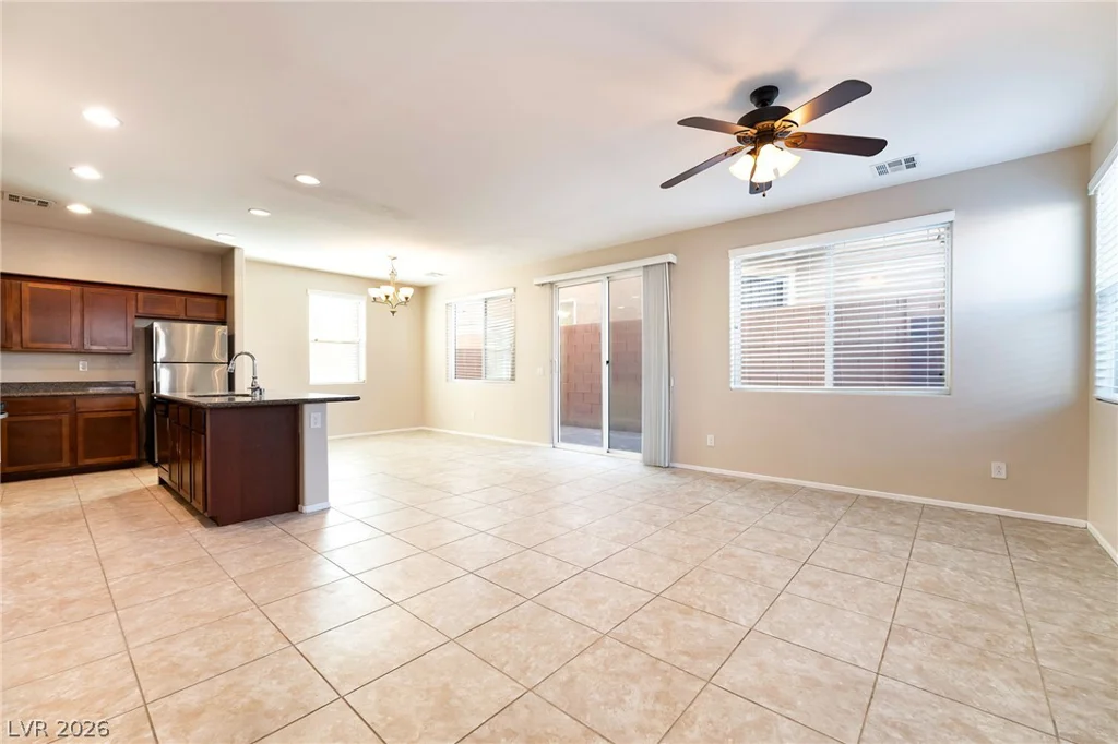 6303 Solomon Spring, Las Vegas, NV 89122