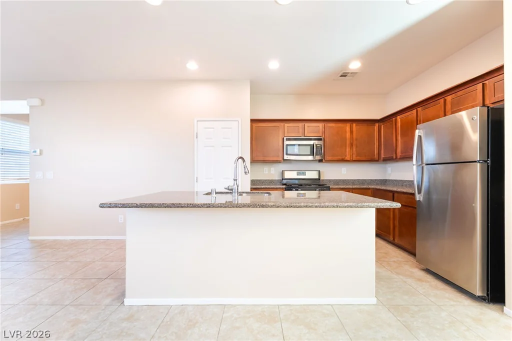 6303 Solomon Spring, Las Vegas, NV 89122