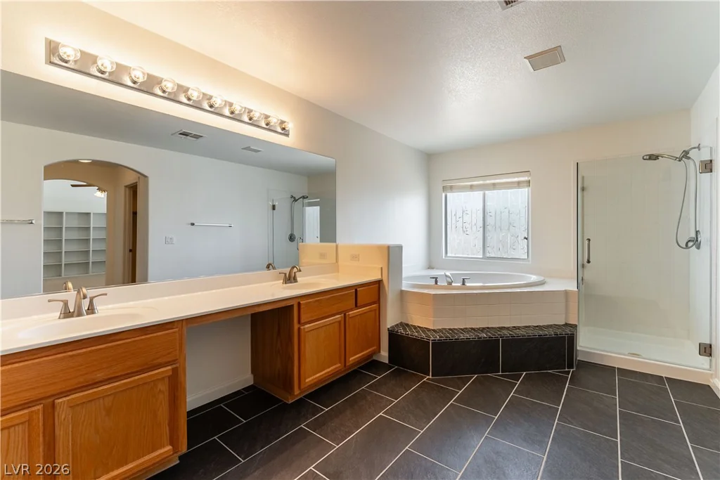 8700 Wild Diamond, Las Vegas, NV 89143