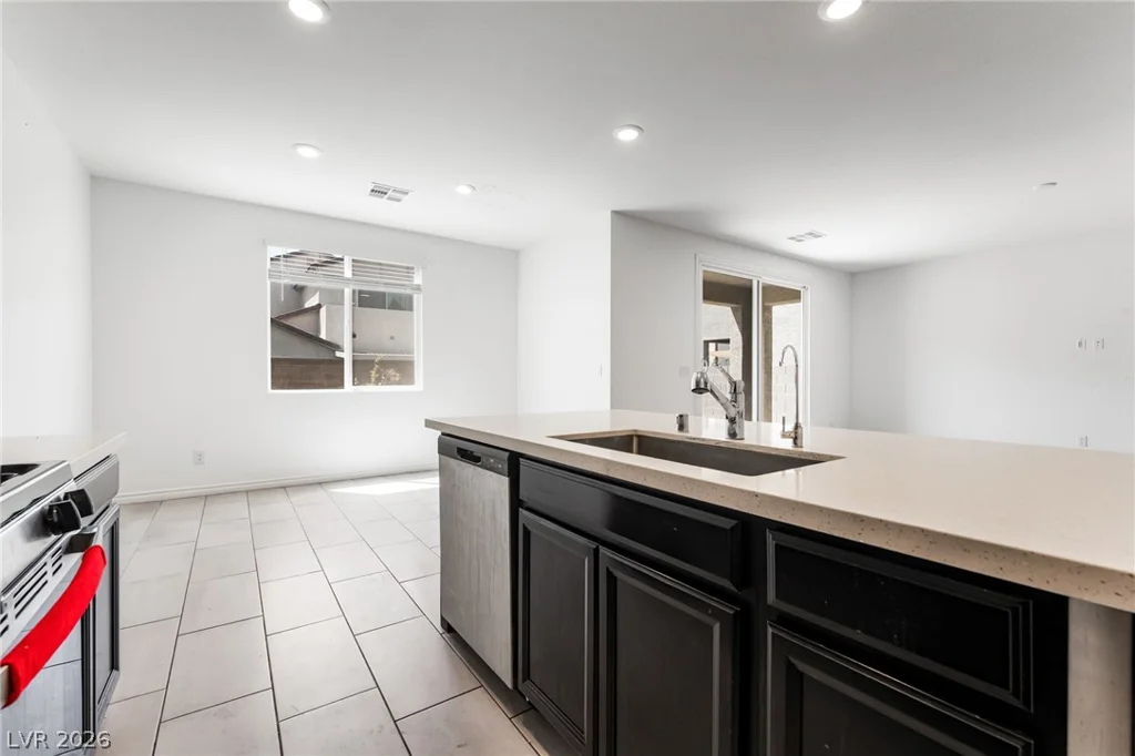 2915 Overlook Brook, Las Vegas, NV 89156