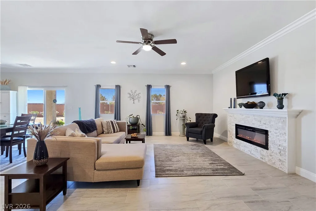 5471 Lincolnwood, Pahrump, NV 89061