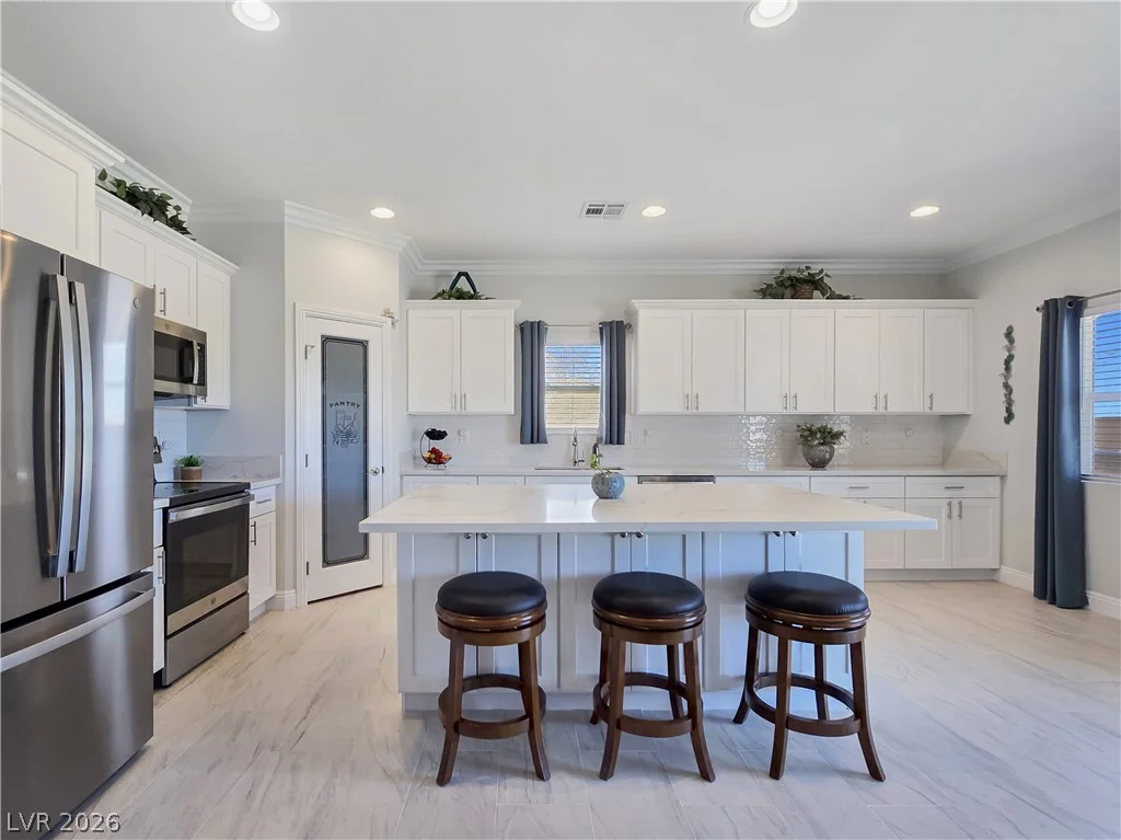 5471 Lincolnwood, Pahrump, NV 89061