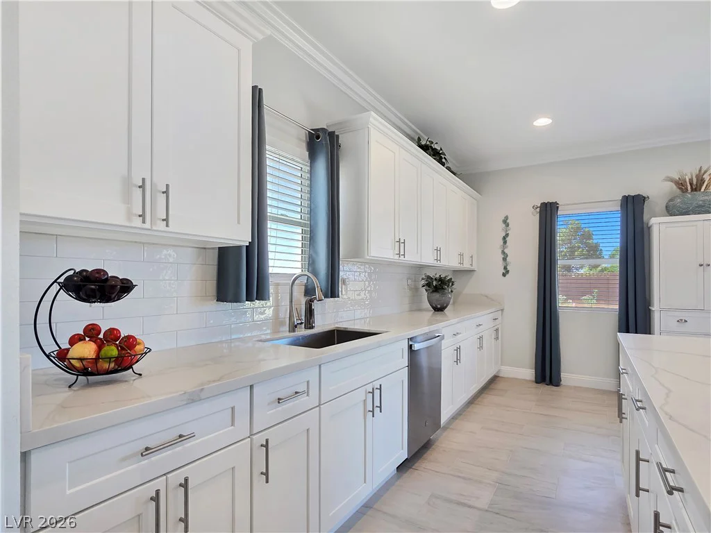 5471 Lincolnwood, Pahrump, NV 89061