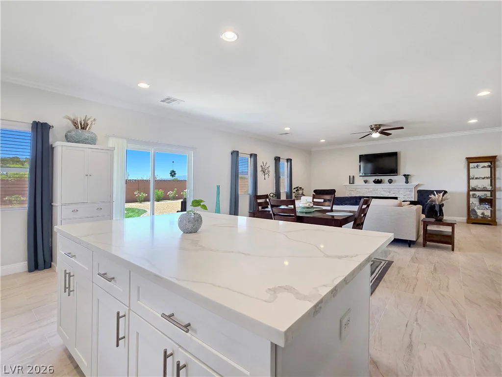 5471 Lincolnwood, Pahrump, NV 89061