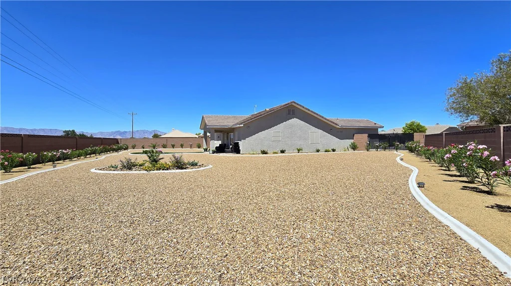 5471 Lincolnwood, Pahrump, NV 89061