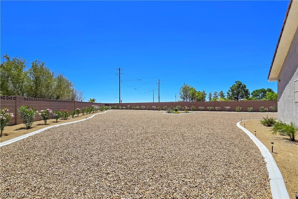 5471 Lincolnwood, Pahrump, NV 89061