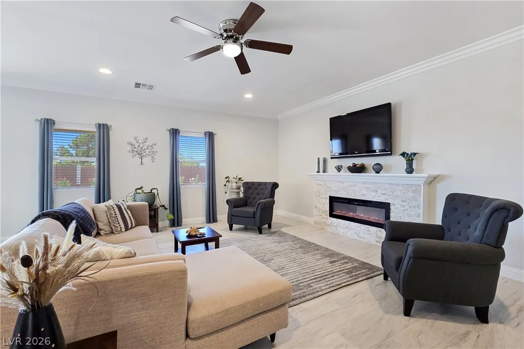 5471 Lincolnwood, Pahrump, NV 89061