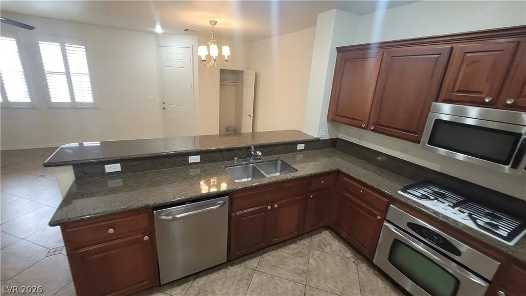 11478 Ogden Mills, Las Vegas, NV 89135