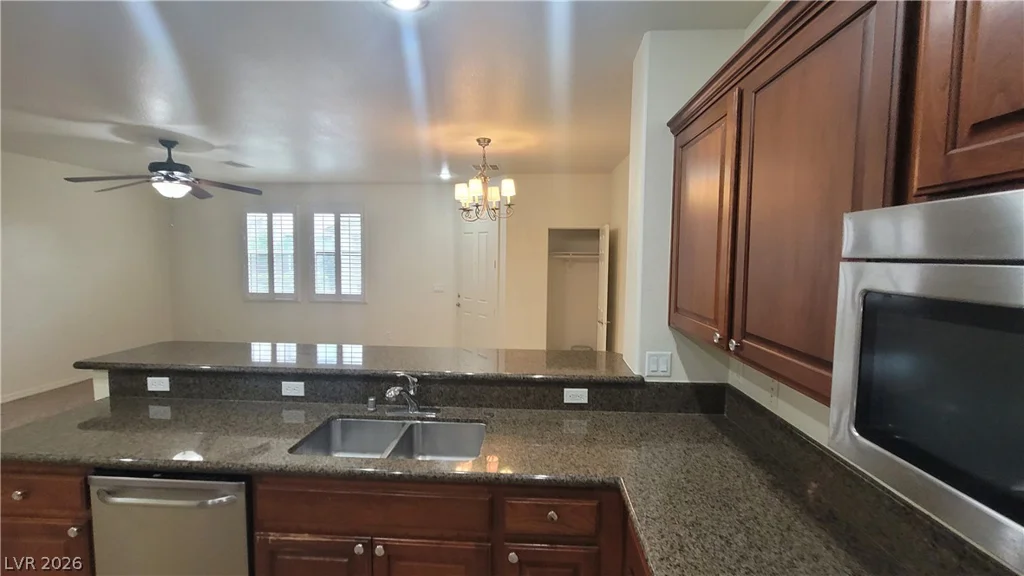 11478 Ogden Mills, Las Vegas, NV 89135