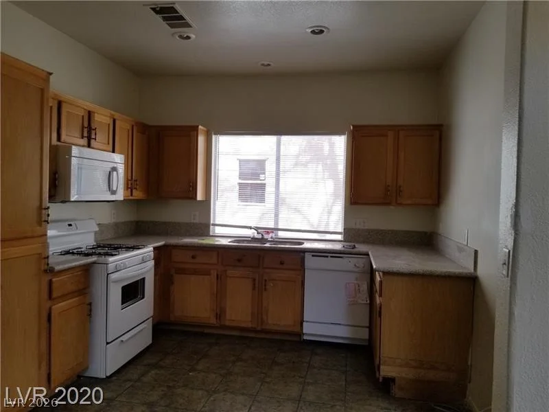 9937 La Paca, Las Vegas, NV 89117