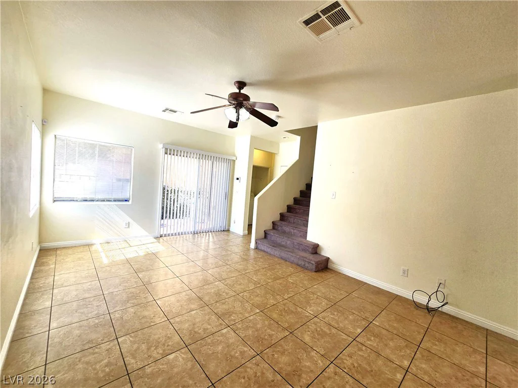 10520 Sun Palace, Las Vegas, NV 89129