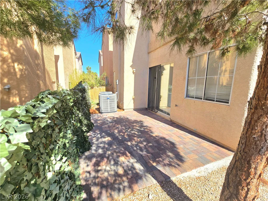 10520 Sun Palace, Las Vegas, NV 89129