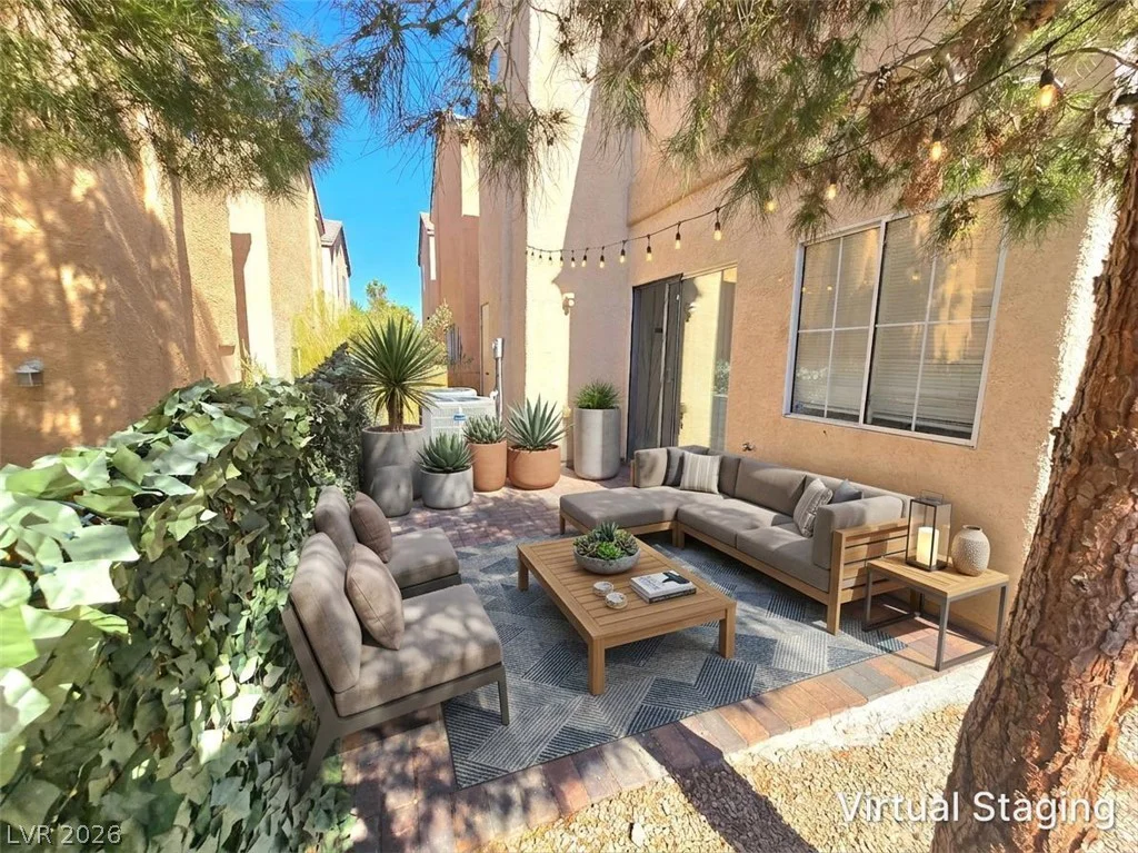 10520 Sun Palace, Las Vegas, NV 89129