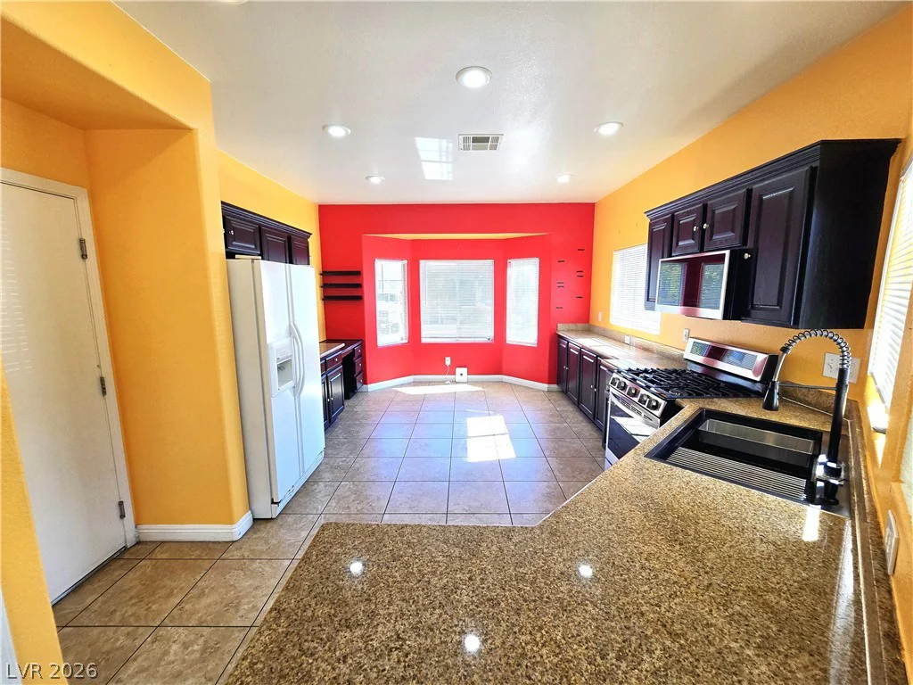 10520 Sun Palace, Las Vegas, NV 89129