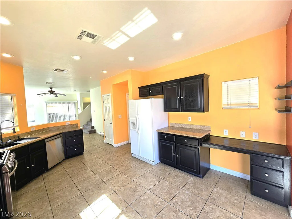 10520 Sun Palace, Las Vegas, NV 89129