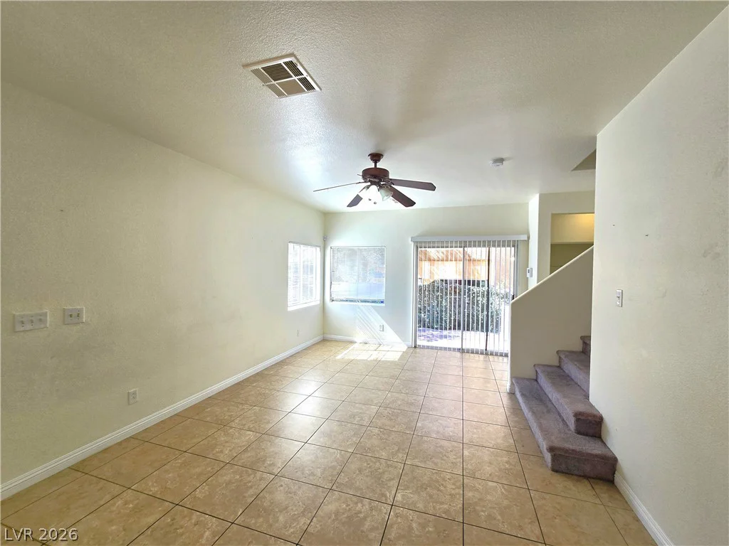 10520 Sun Palace, Las Vegas, NV 89129