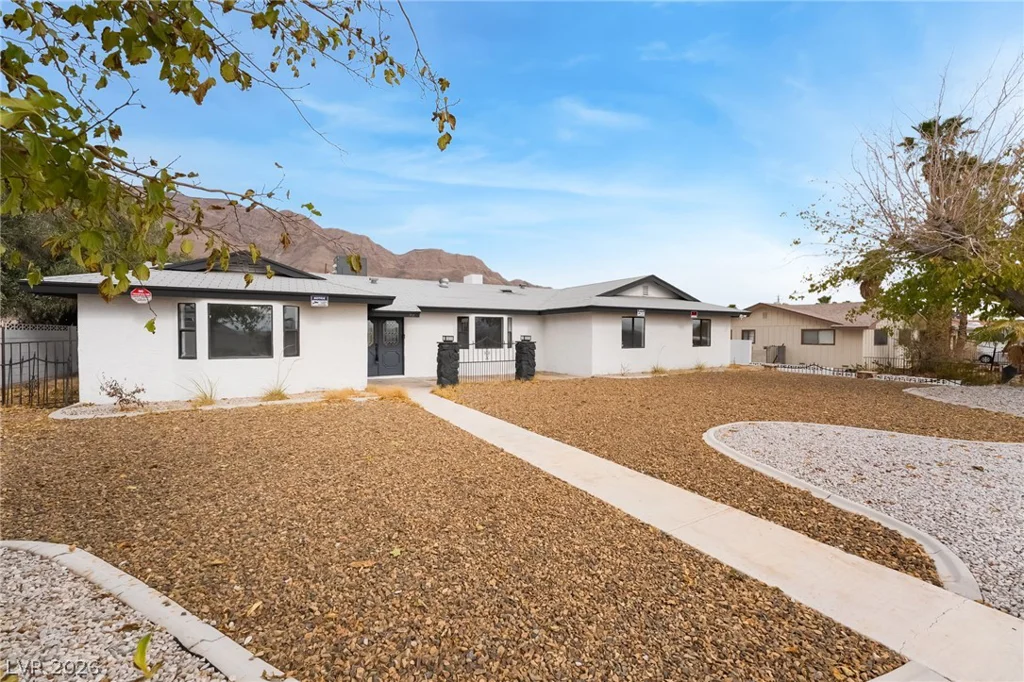 706 Hollywood, Las Vegas, NV 89110