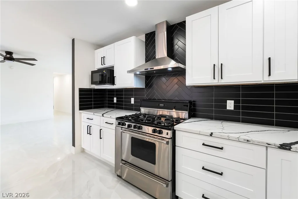 706 Hollywood, Las Vegas, NV 89110