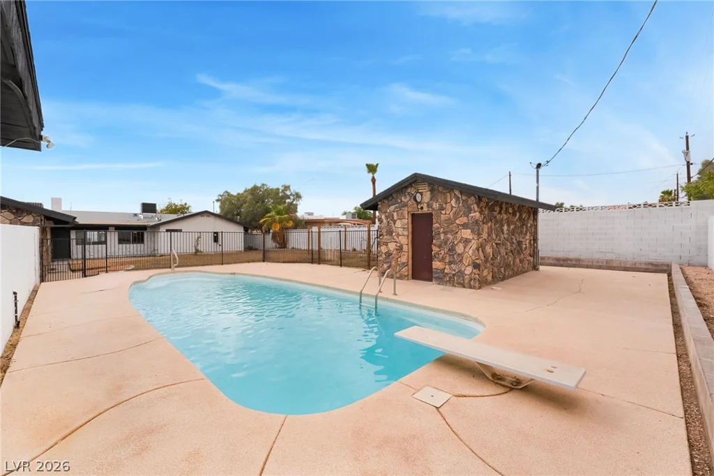 706 Hollywood, Las Vegas, NV 89110