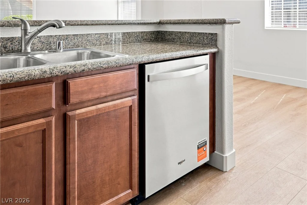 1704 Queen Victoria, Las Vegas, NV 89144