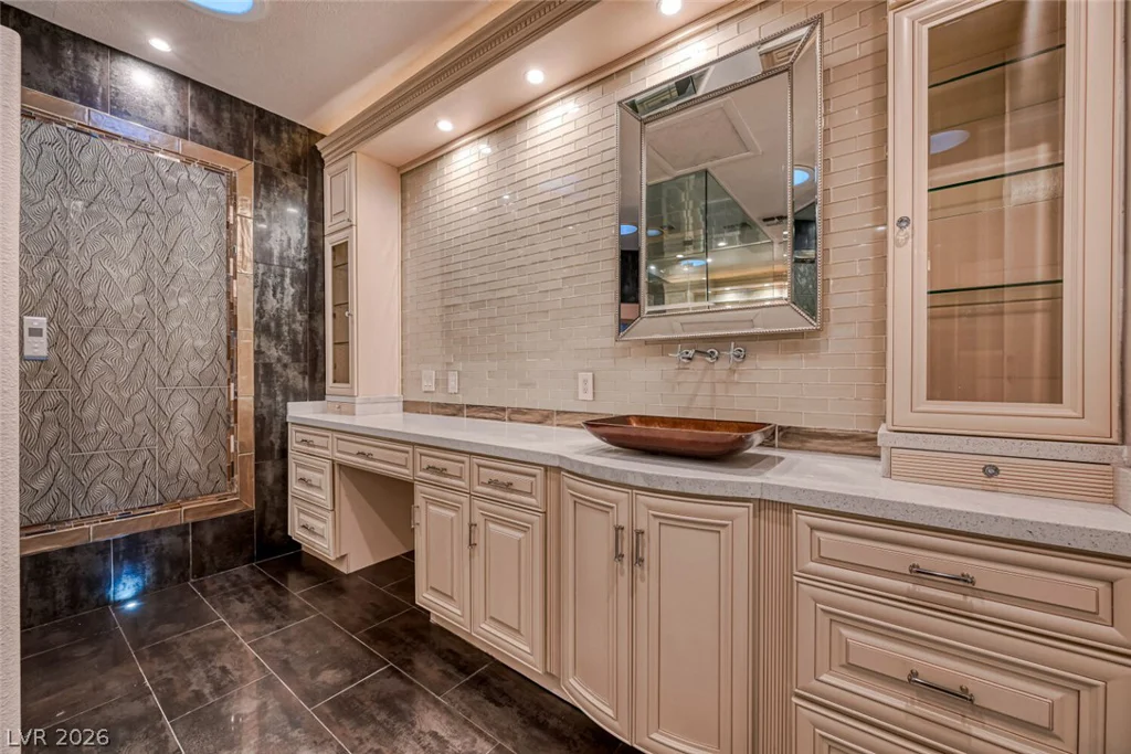 2426 Palomino, Las Vegas, NV 89107