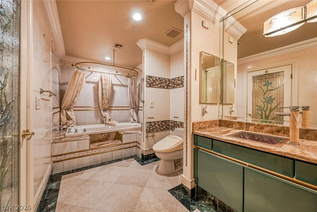 2426 Palomino, Las Vegas, NV 89107