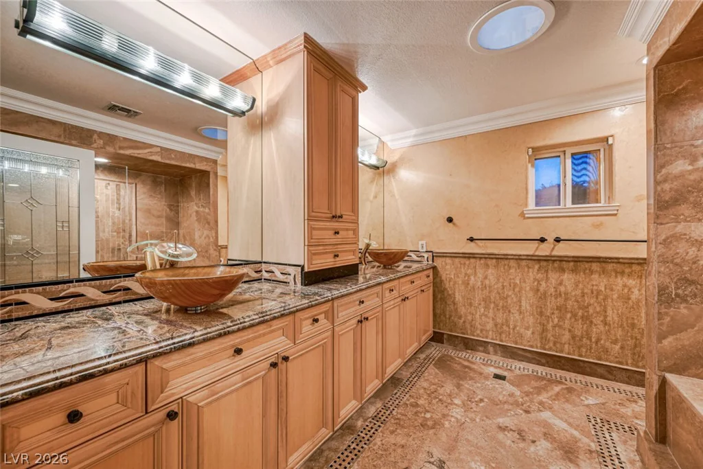 2426 Palomino, Las Vegas, NV 89107