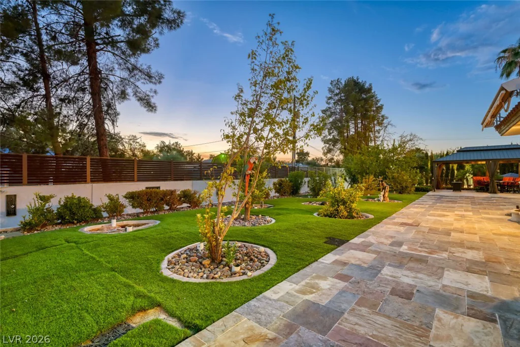 2426 Palomino, Las Vegas, NV 89107