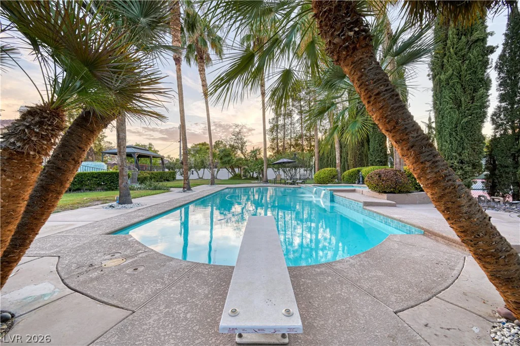2426 Palomino, Las Vegas, NV 89107