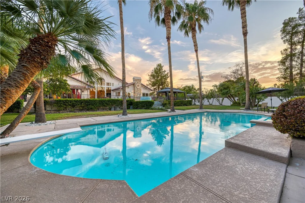 2426 Palomino, Las Vegas, NV 89107