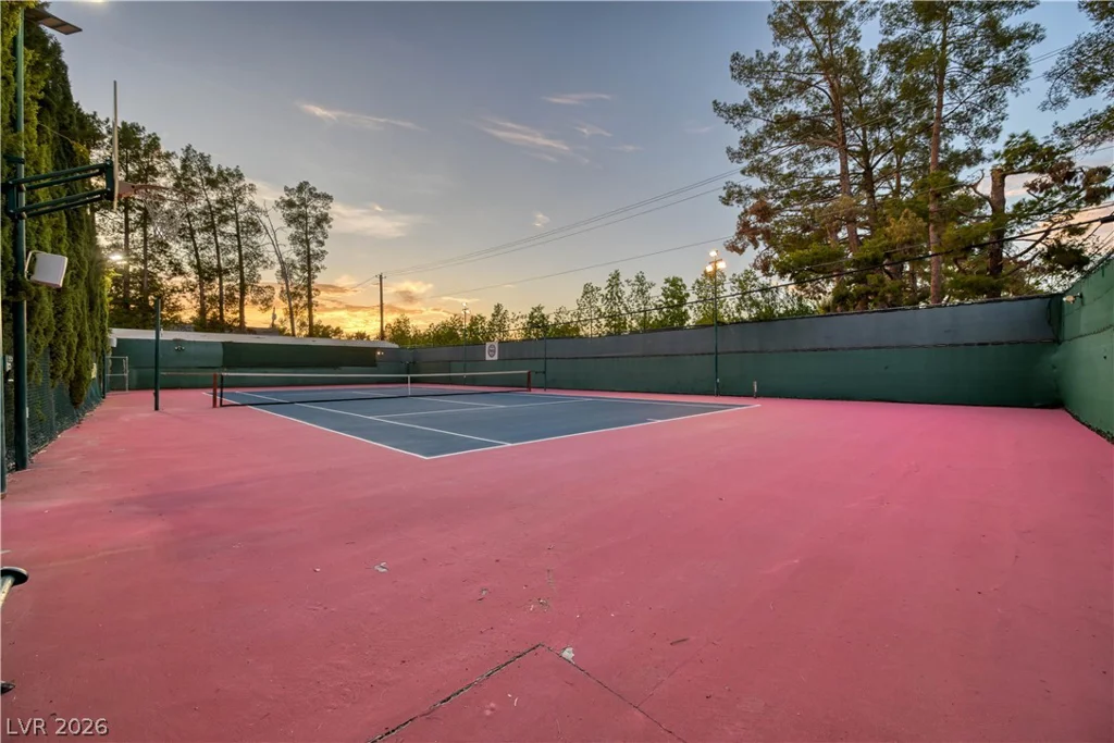 2426 Palomino, Las Vegas, NV 89107